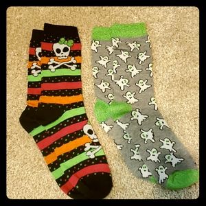 2 pairs of Halloween socks!